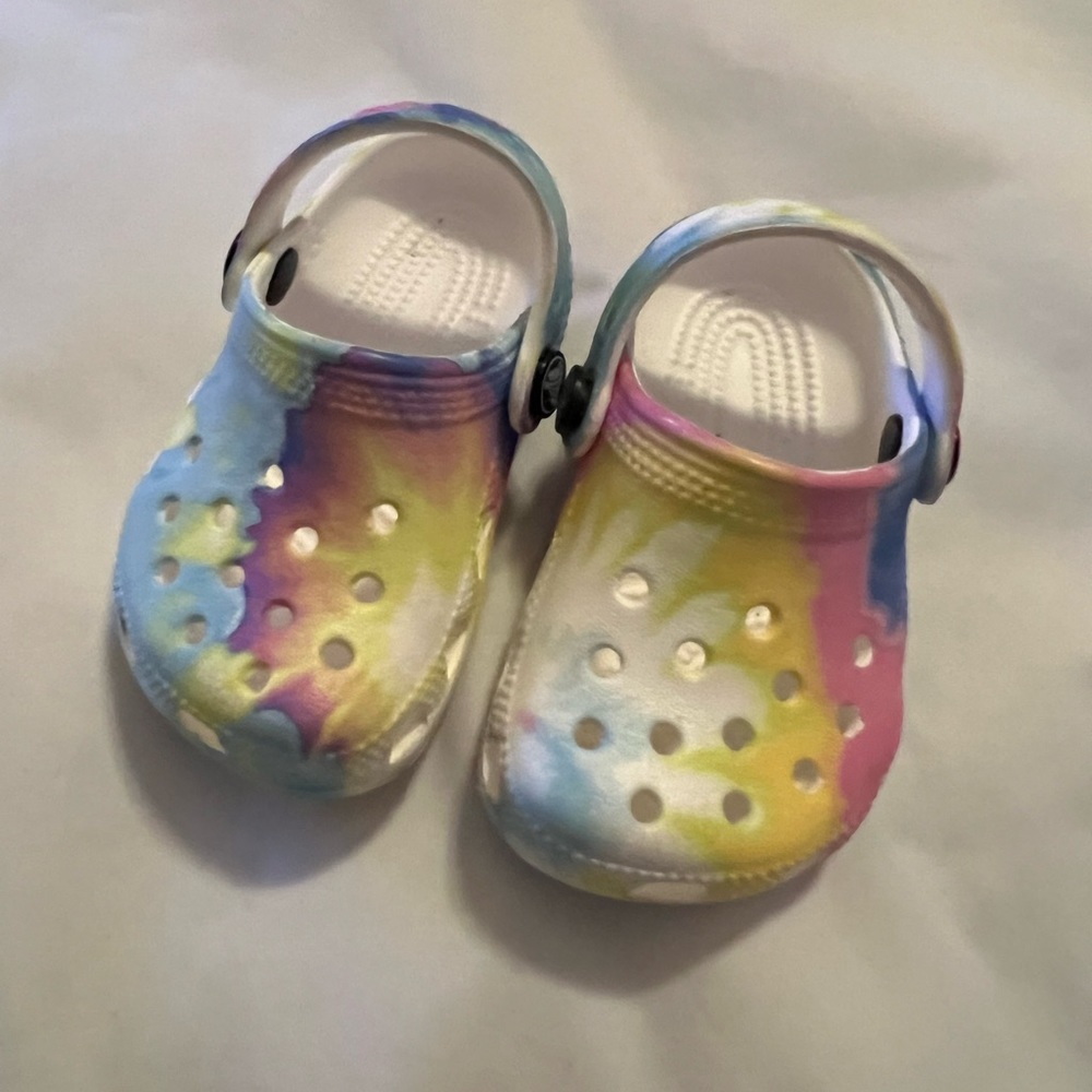Baby crocs